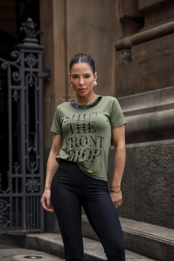 T-shirt Shut Maria Dondoca