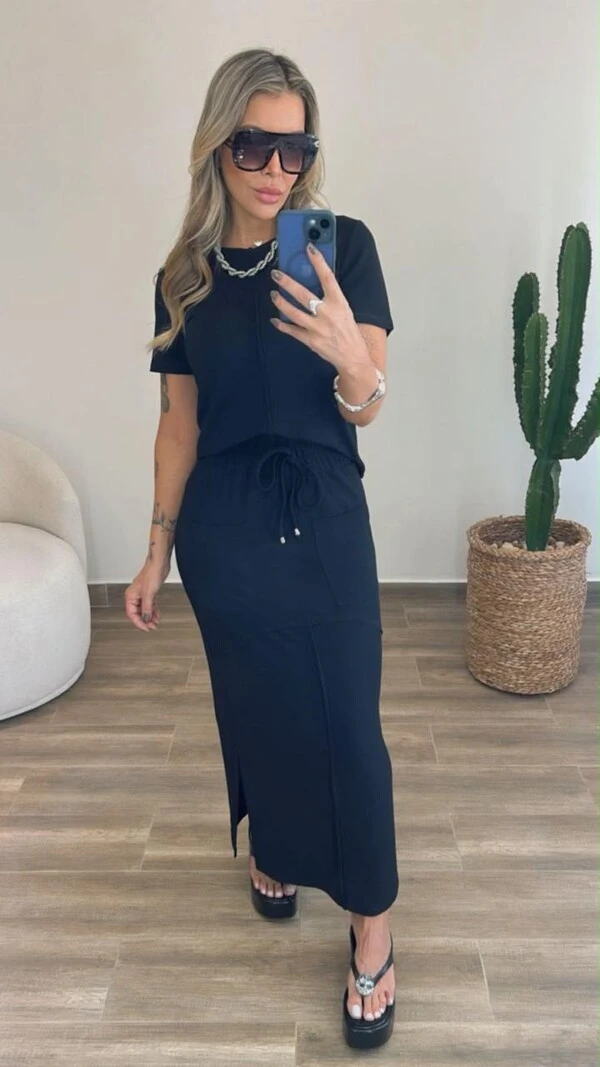 Conjunto Adriana Feminino em Moletinho com Saia Midi e Fendas