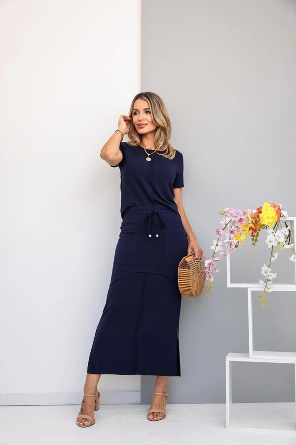 Conjunto Adriana Feminino em Moletinho com Saia Midi e Fendas