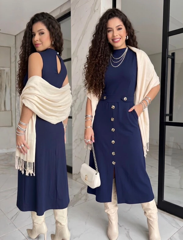 Vestido Brenda Midi em Moletinho com Elastano e Botões Decorativos