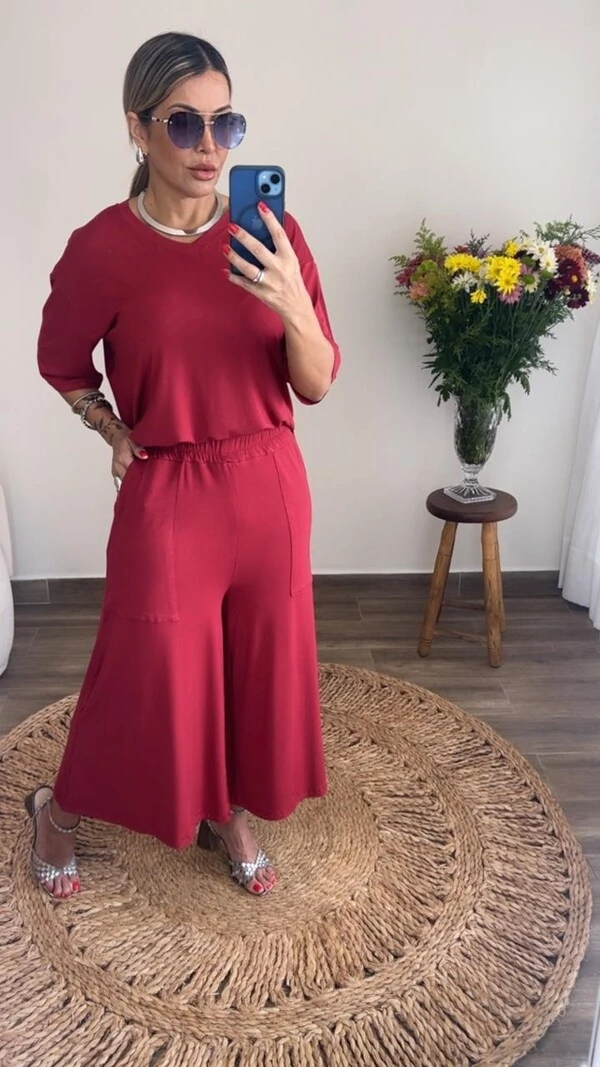 Conjunto Málaga em Viscolycra Premium Feminino – Blusa Ampla e Pantacourt