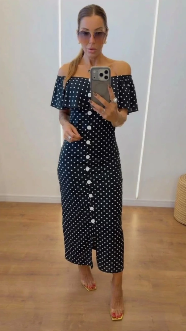 Vestido Midi Poá Ombro a Ombro em Malha Canelada