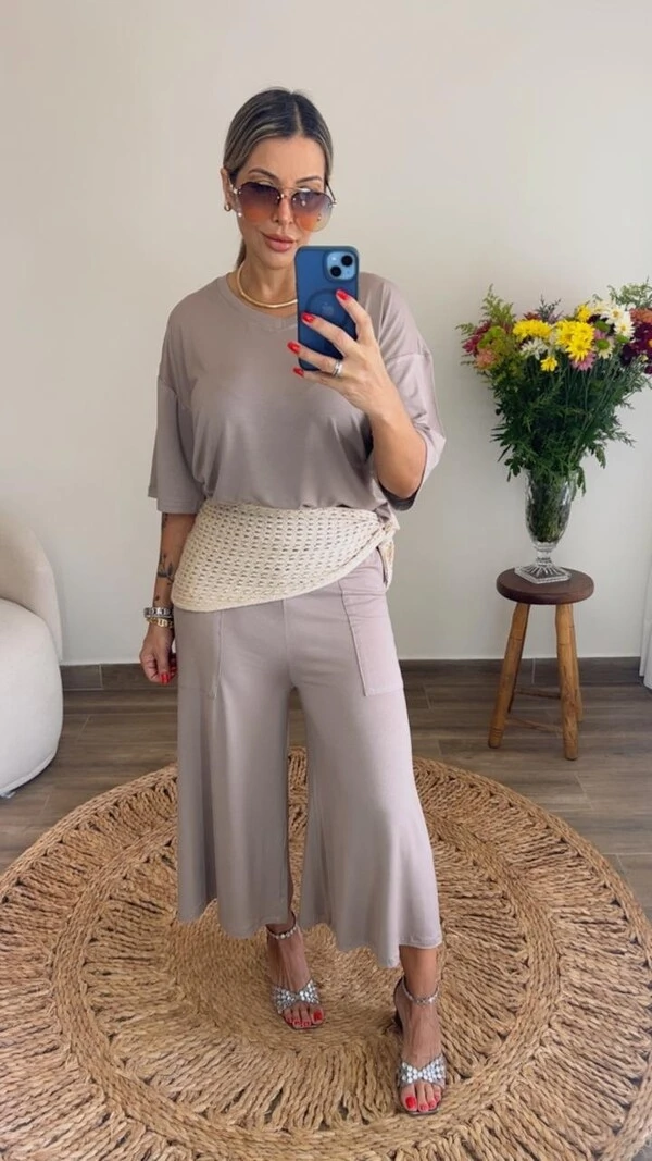 Conjunto Málaga em Viscolycra Premium Feminino – Blusa Ampla e Pantacourt