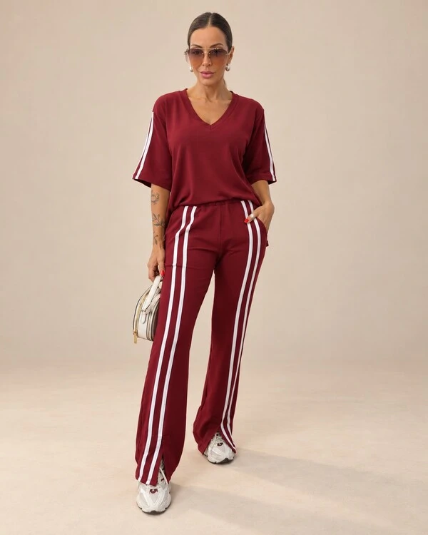 Conjunto Maya Feminino em Moletinho Premium com Decote V e Calça Flare