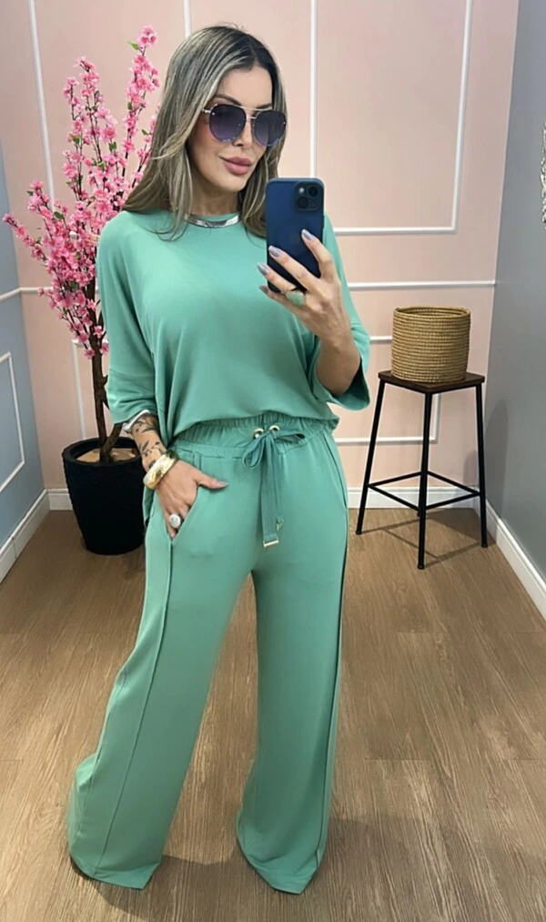 Conjunto Dora