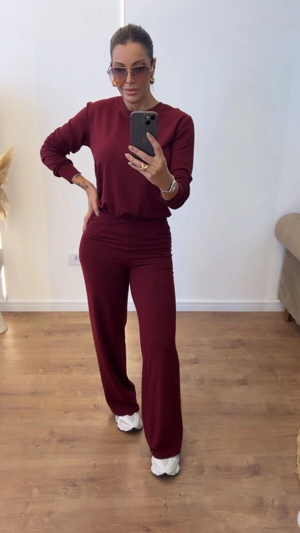 Conjunto Feminino Betina em Moletinho com Calça Reta