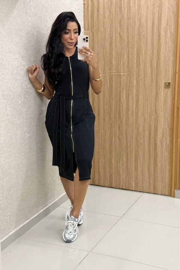 Vestido Sara Midi Feminino em Moletinho com Zíper Frontal e Cinto