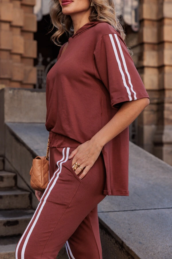 Conjunto Maya em Moletinho com Capuz e Calça Flare Sport | Conforto e Elegância
