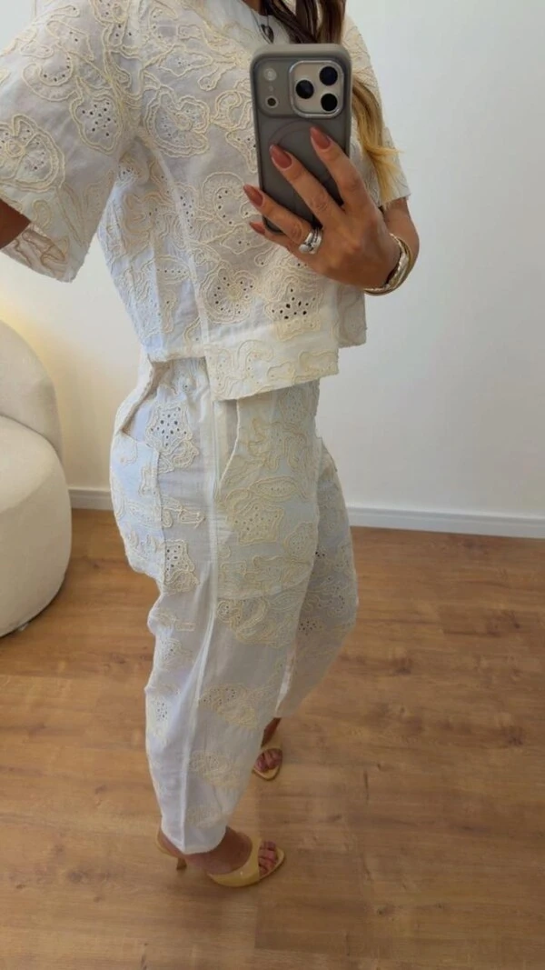 Conjunto Feminino em Lesie de Algodão com Blusa e Calça