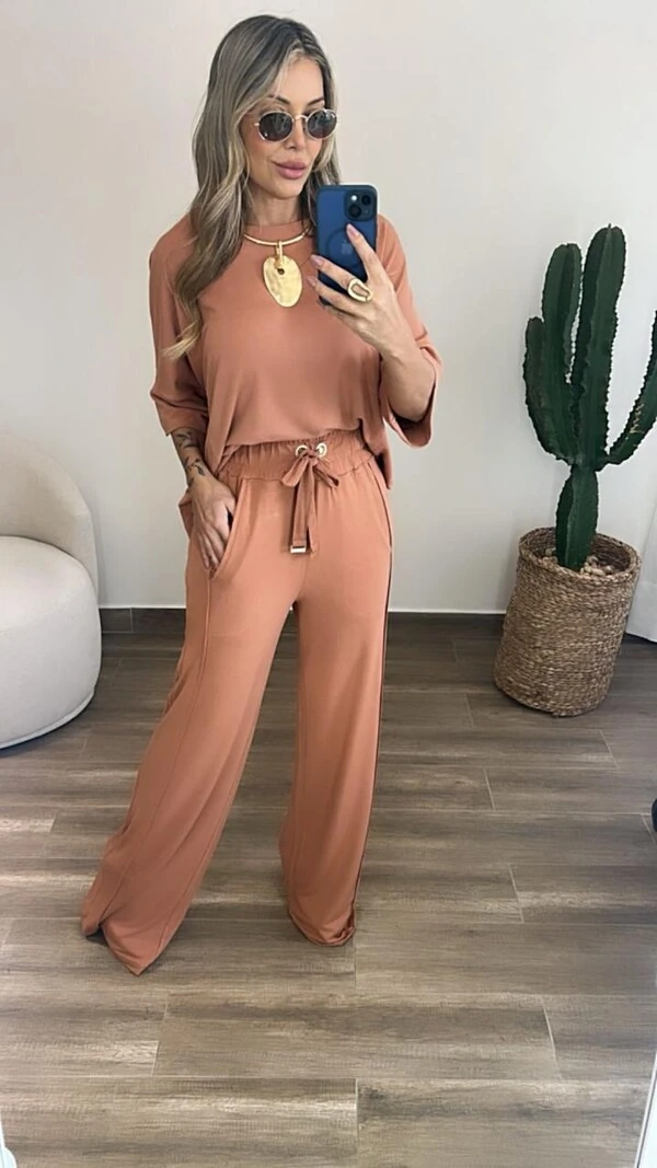 Conjunto Dora