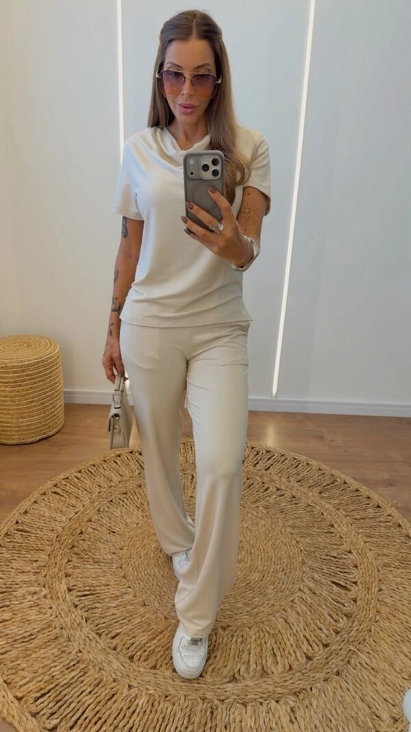 Conjunto Renata com Blusa Gola Drapeada e Calça Reta
