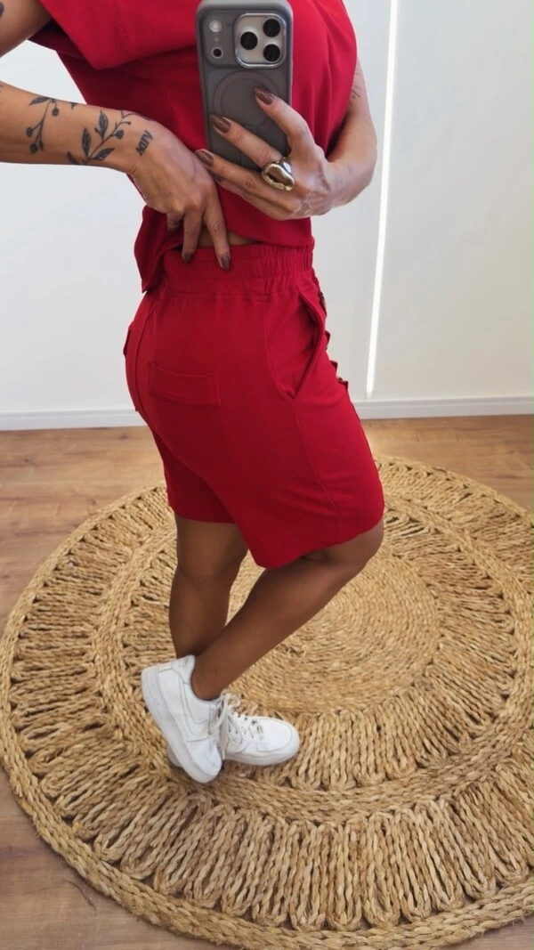 Conjunto Feminino Valentina com Blusa Decote V e Shorts