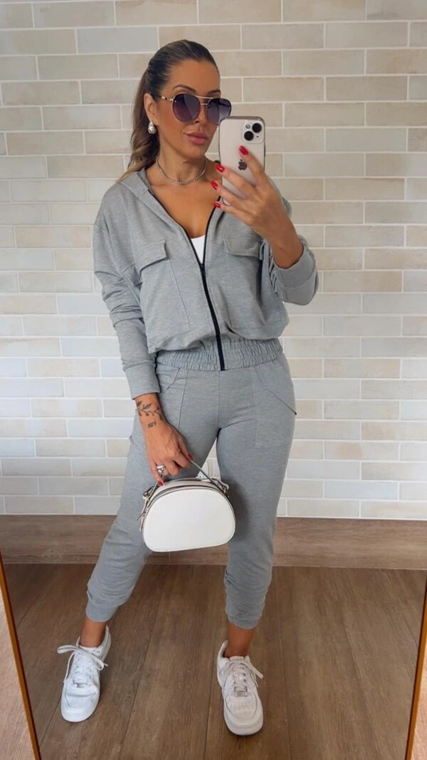 Conjunto Ana Luiza Calça e Jaqueta Bomber Moletinho