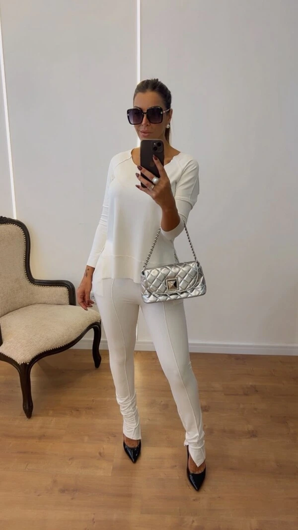 Conjunto Isa em Moletinho Feminino Confortável e Moderno