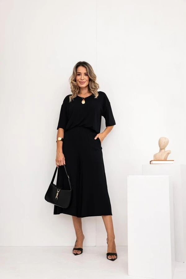 Conjunto Málaga em Viscolycra Premium Feminino – Blusa Ampla e Pantacourt