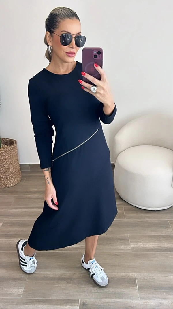 Vestido Michele em Moletinho com Zíper Decorativo e Bolsos