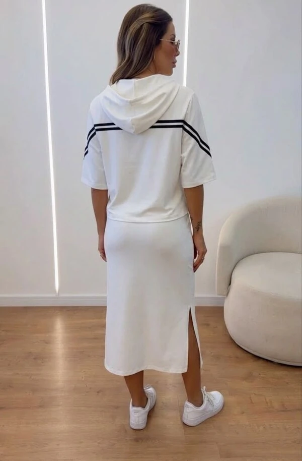 Conjunto Carmem em Moletinho com Blusa e Saia Midi