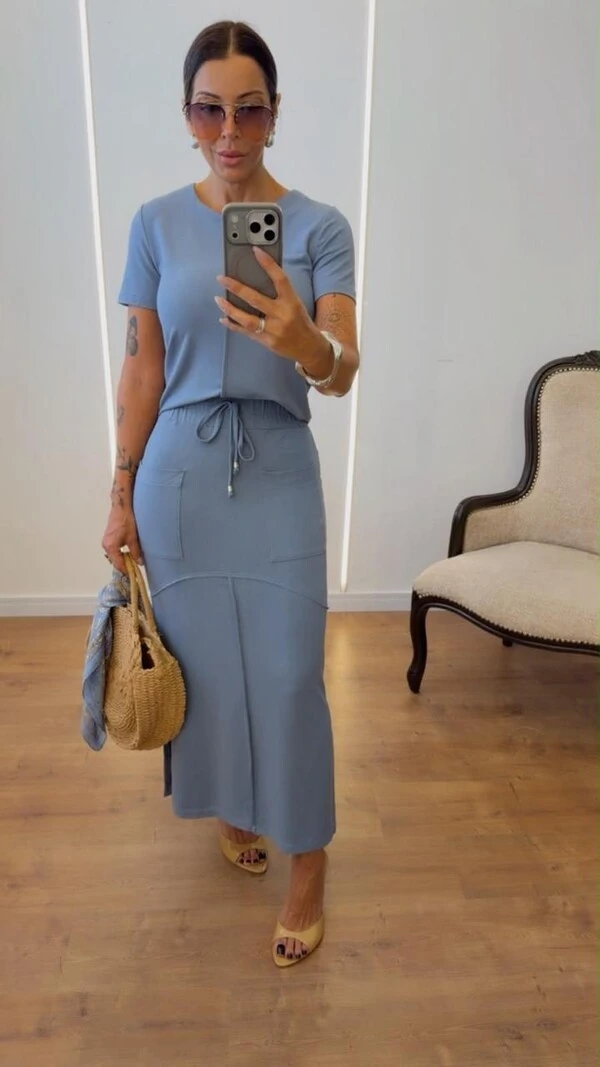 Conjunto Adriana Feminino em Moletinho com Saia Midi e Fendas