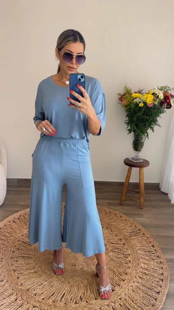 Conjunto Málaga em Viscolycra Premium Feminino – Blusa Ampla e Pantacourt