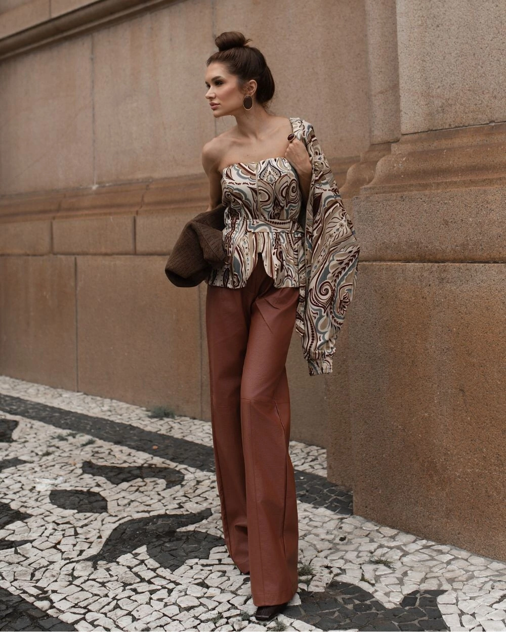 FotoCalça Couro PU Naomi Camel