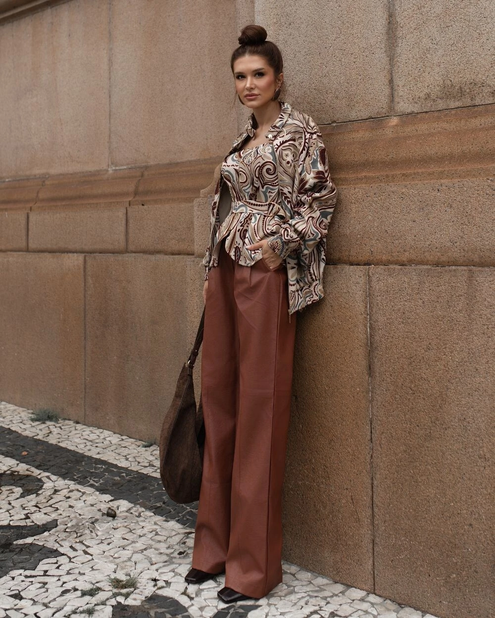 FotoCalça Couro PU Naomi Camel