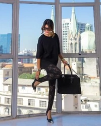 Calça Renda Pezinho Lola