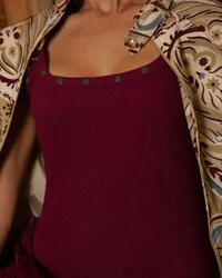 Vestido Canelado Eleonor Vinho