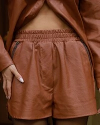 Bermuda couro PU Naomi