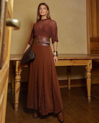 FotoCamiseta Renda Naomi Marrom