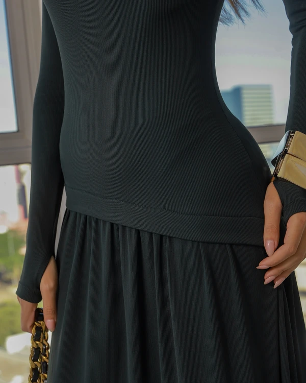 Vestido Assimétrico Norah Verde Militar