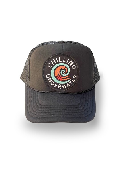 FotoBoné Trucker Chilling Underwater by Marcello Serpa