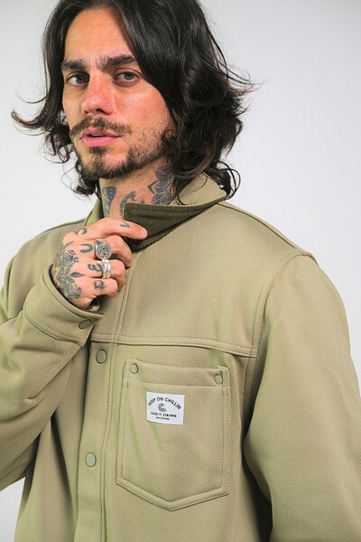 FotoJaqueta Chillstrong Urban Nomad