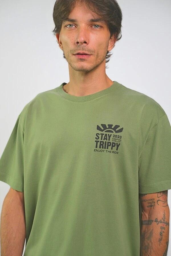 T-shirt Stay Trippy 2023