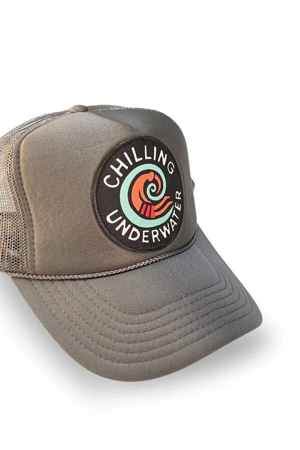 Boné Trucker Chilling Underwater by Marcello Serpa