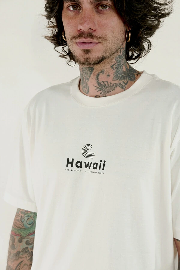 T-shirt Hawaii by Aleko Stergiou