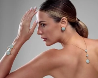 Colar Gravata Resina