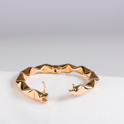 FotoBracelete Grosso Martelado com Fecho de Encaixe