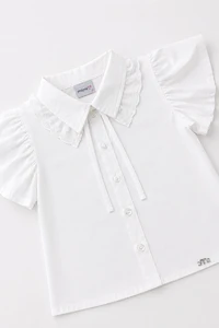 Camisa com renda e laço