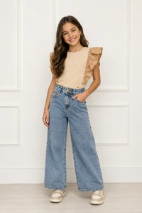 Blusa canelada com babados
