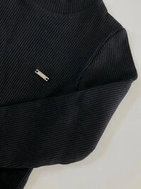 Blusa Canelada Preta