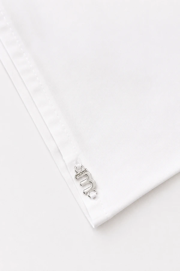 Camisa com renda e laço