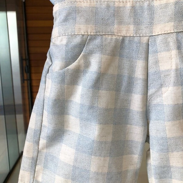 Conjunto Body camisa e Jardineira xadrez