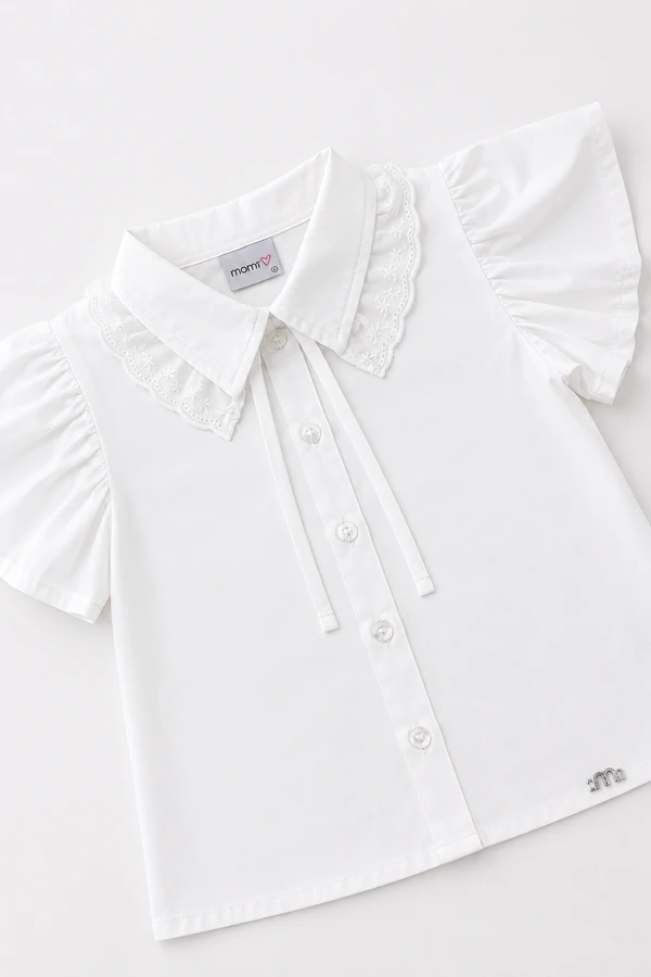 Camisa com renda e laço