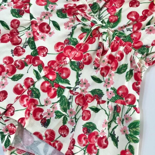 Macacão Curto Cereja