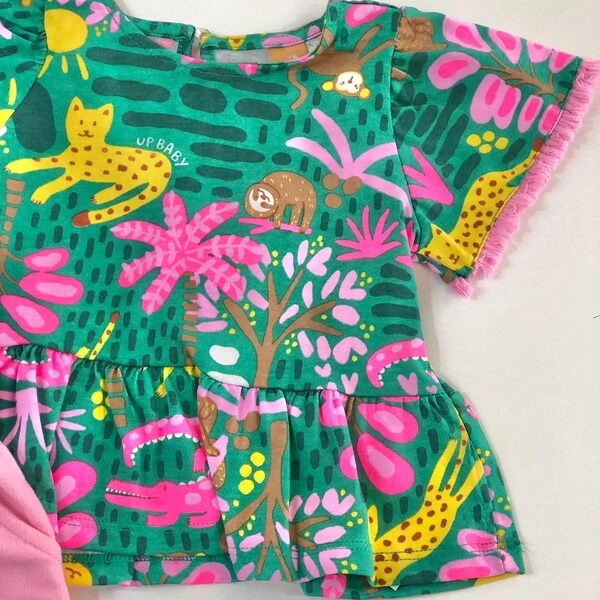 Conjunto Blusa e Short