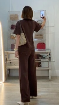Blusa De Malha Maju Barrado Assimétrico Detalhe Renda