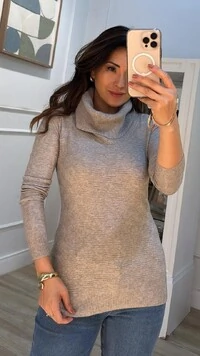 Blusa Tricot Gola Rolê Mia Nervuras Onduladas Frontais