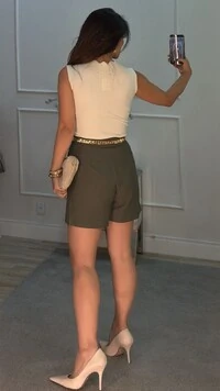 Shorts Saia Twill Erika Botão Dourado