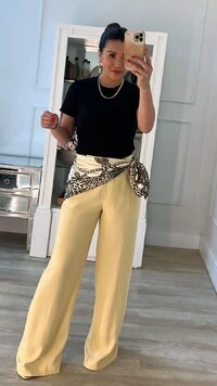 Blusa De Malha Bruna Mangas Curtas