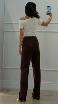 Calça Reta Alfaiataria Anne Pala Com Fecho Transpassado